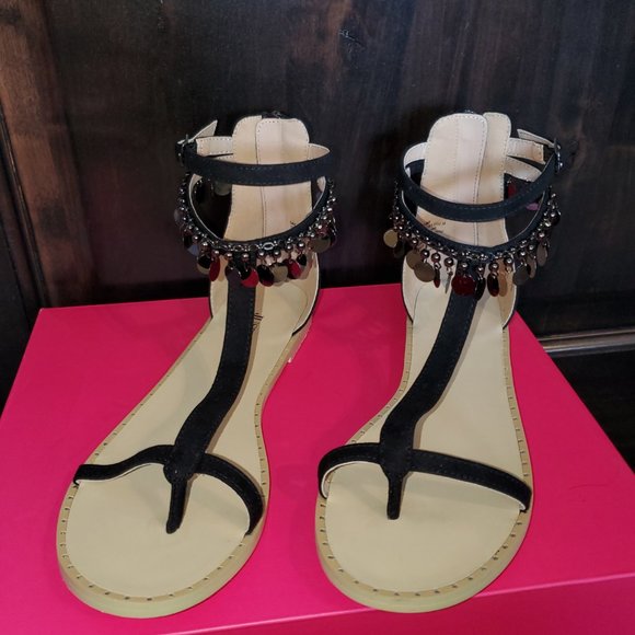 Flat black T-Strap sandal, 7.5 - Picture 3 of 6